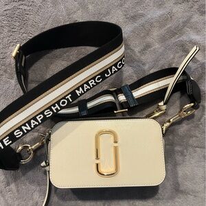 Marc Jacob’s “The Snapshot” Crossbody NEW, never worn!